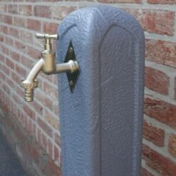 Waterzuil Met Kraan En Aansluiting - Grijs -Tuinadvies Winkel tuinpaal met waterkraan 1498043234 1 600